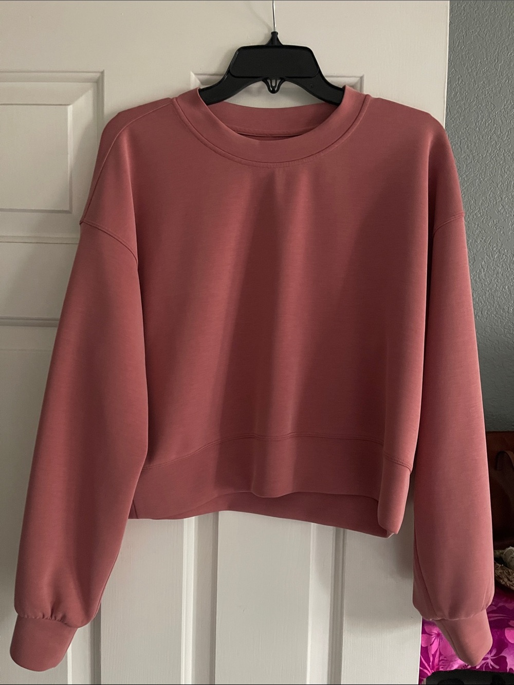 Great Condition Lululemon Perfectly Oversized Crop Crew Sweatshirt SZ 6